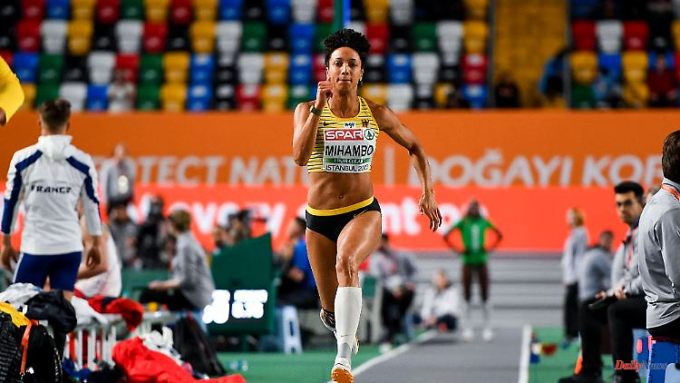Season best in qualification: Mihambo crawls to first indoor gold