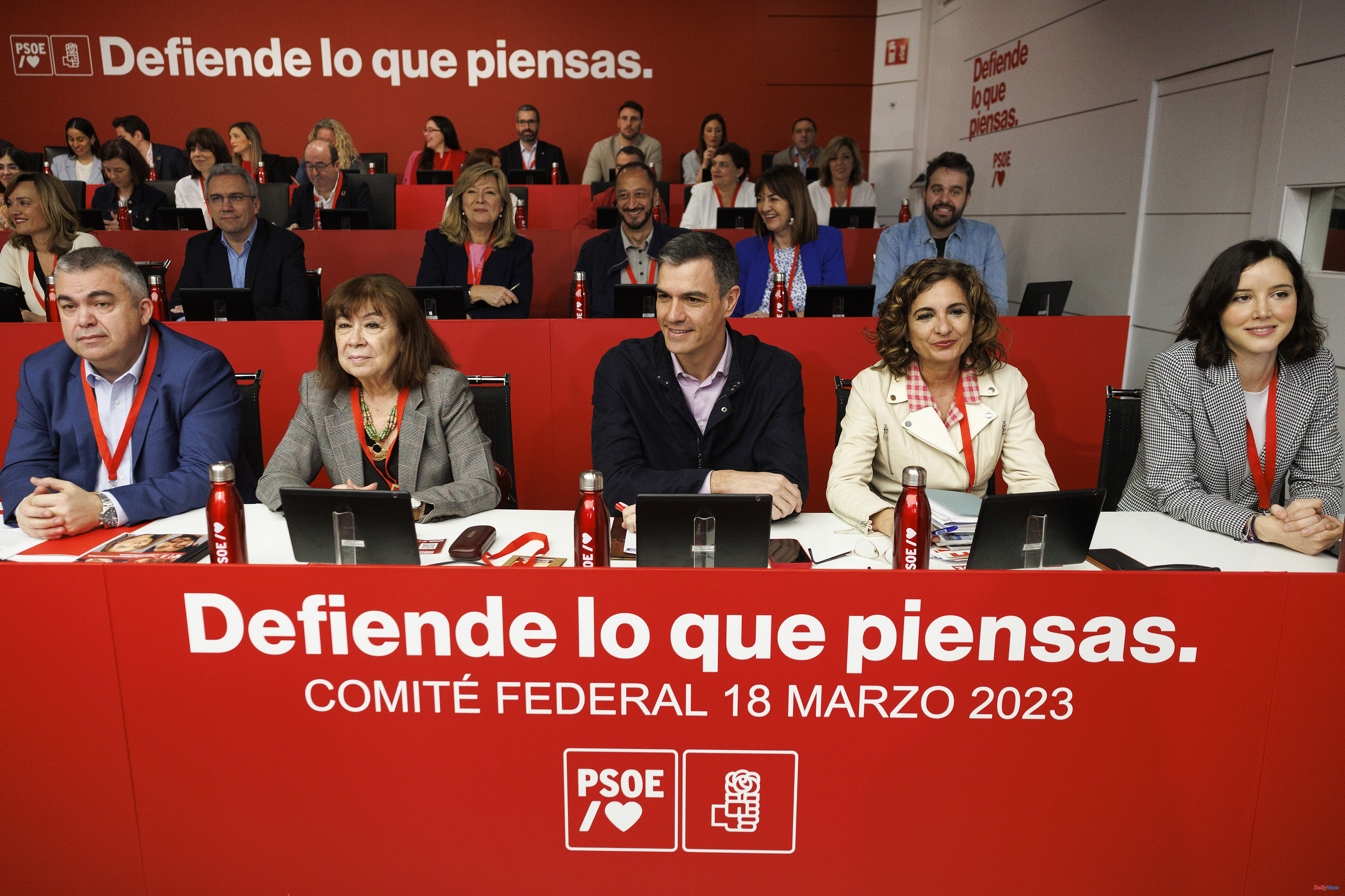Politics Sánchez insists on encouraging fear of Vox: "Feijóo's project involves reissuing coalitions with the extreme right"