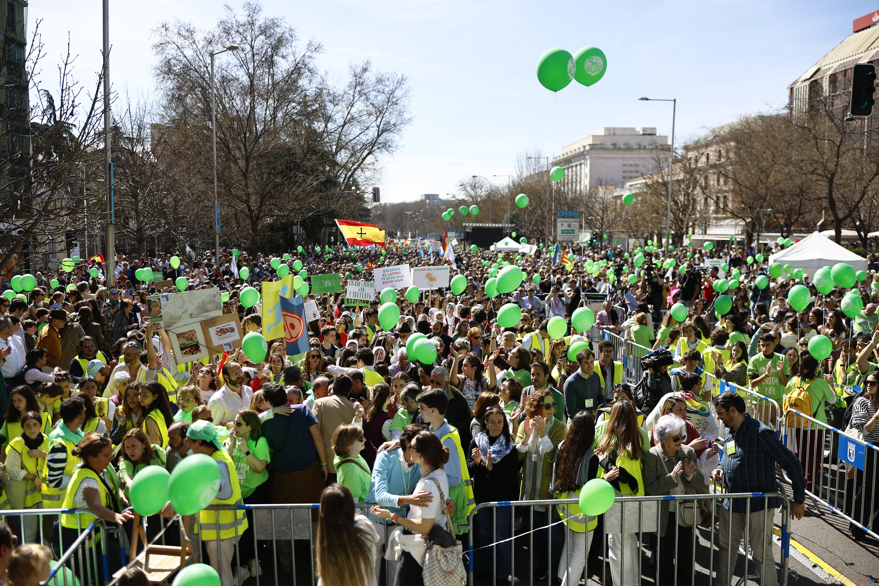 Society Thousands of people demonstrate in Madrid against abortion