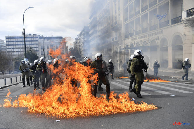 Greece train disaster: Violent clashes between police and protesters in Athens