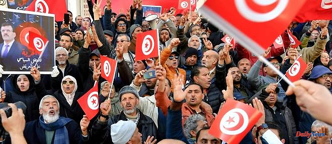Tunisia: hundreds of opponents urge the president to "release the detainees"