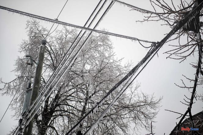 Ice Storm in Canada: Hundreds of Thousands of Homes Still Without Power in Eastern Canada