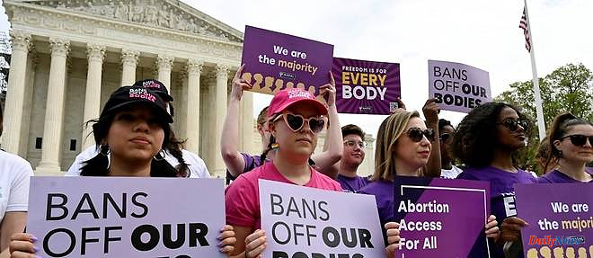 US Supreme Court temporarily upholds access to abortion pills