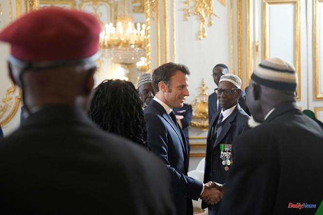 Emmanuel Macron receives at the Elysée nine former riflemen who are preparing to return to Senegal