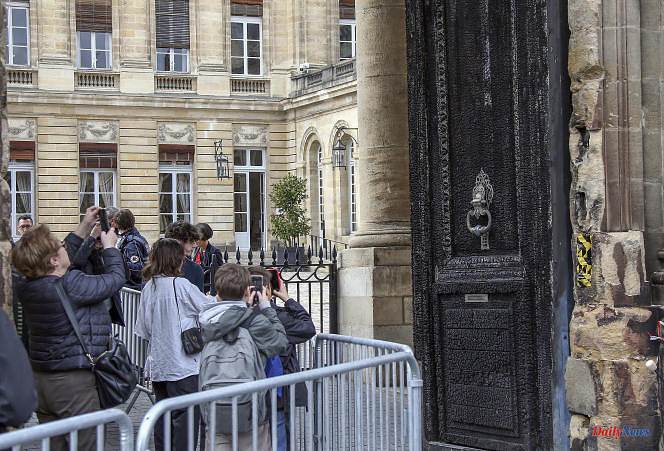 In Bordeaux, four people indicted for the fire of the porch of the town hall