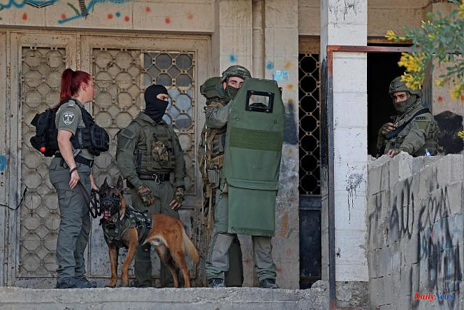 Jerusalem: Israeli police launch manhunt after attack on two Israelis