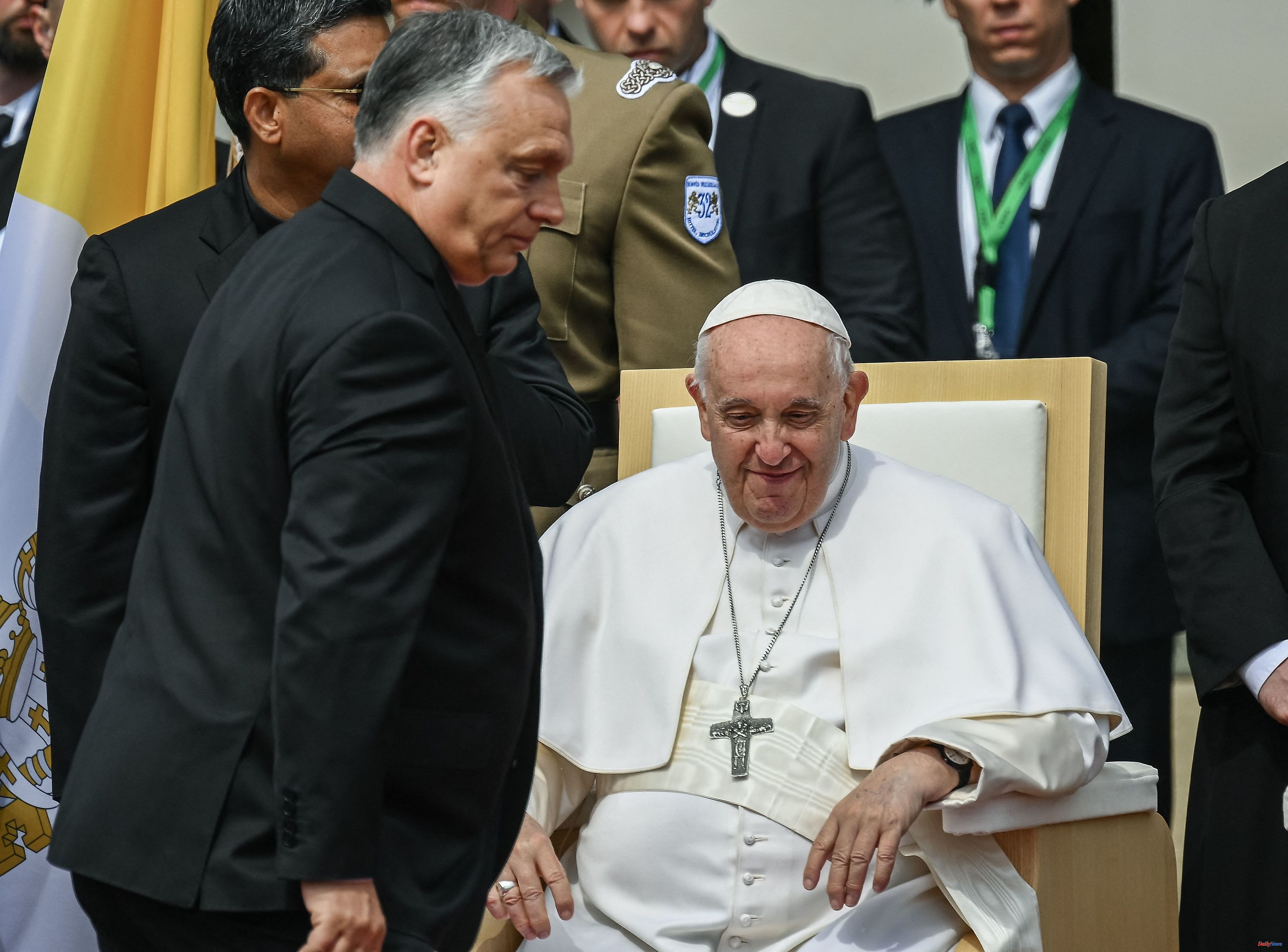 Europe Pope Francis asks Orban for Europe to deal with the migration crisis "without excuses"