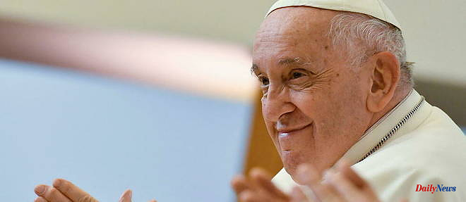 Hospitalized at the end of March, the pope suffered from "acute pneumonia"