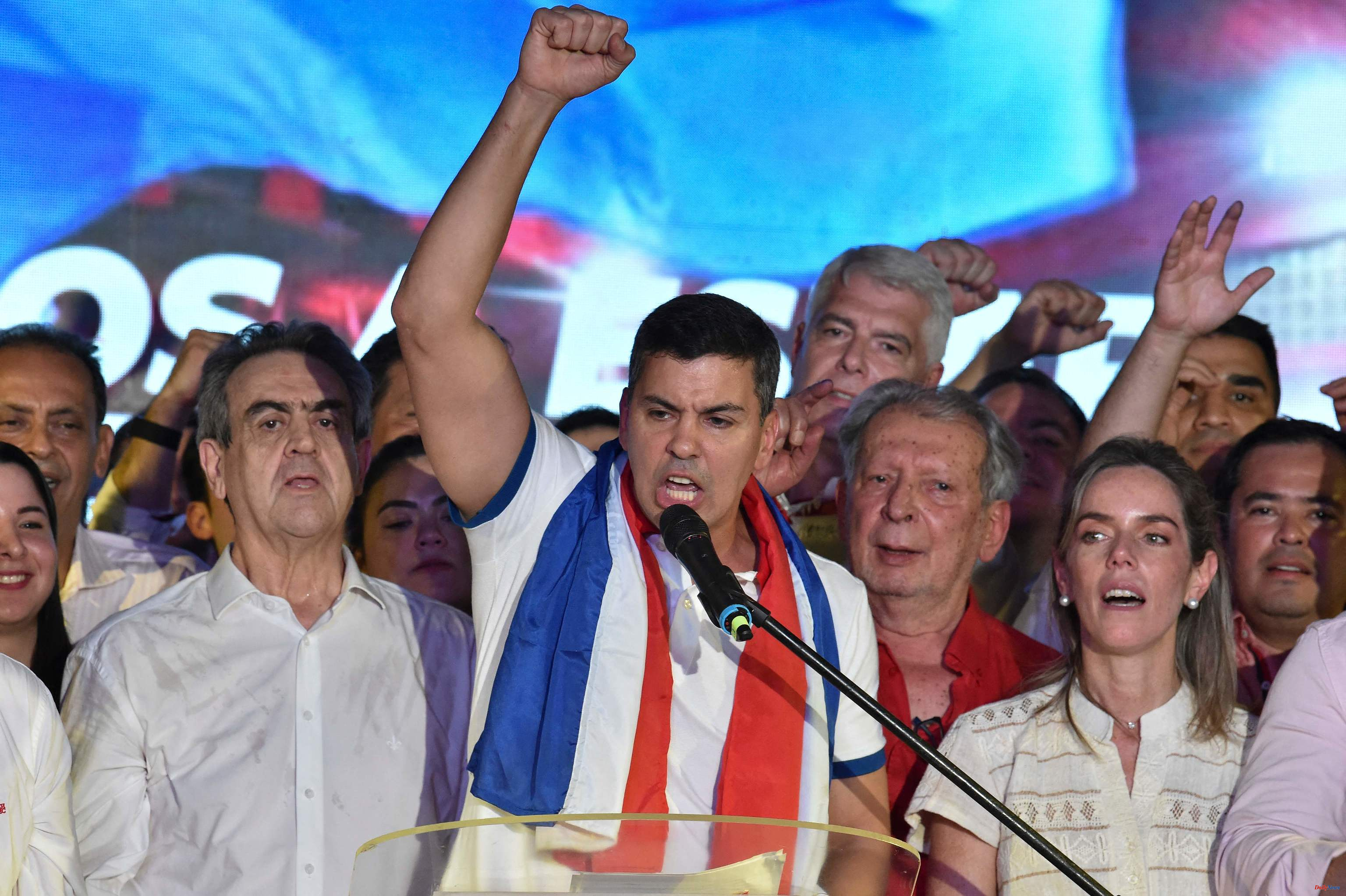 Latin America Cartes' batuta conditions Peña's Presidency in Paraguay