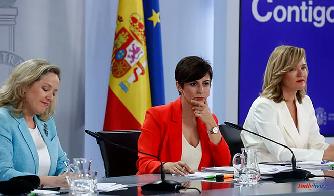 Council of Ministers Moncloa accuses the PP of "delegitimizing" the Government, as "the anti-system parties" do, after Ayuso's clash with Bolaños