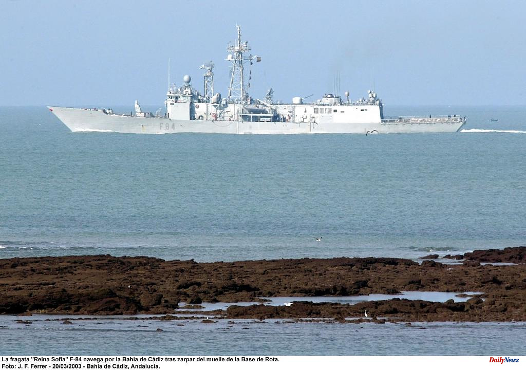 Defense New evacuation from Sudan: the Spanish frigate Reina Sofía rescues 162 civilians of different nationalities