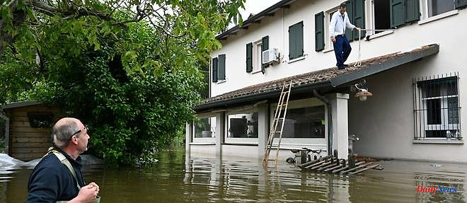 Floods in Italy: the disarray of the victims in search of a little comfort