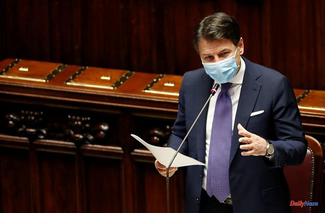 Italy: Giuseppe Conte hit by "an antivax activist" accusing him of confinement and wearing a mask