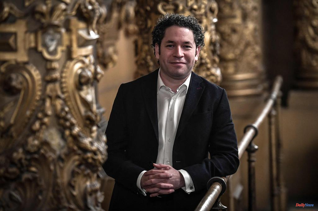 Music Gustavo Dudamel resigns as musical director of the Paris Opera to "spend more time" with his family