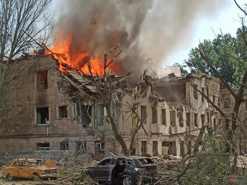 Bombing of a hospital in Dnipro, the Russian reaction after the 'coup' in Belgorod