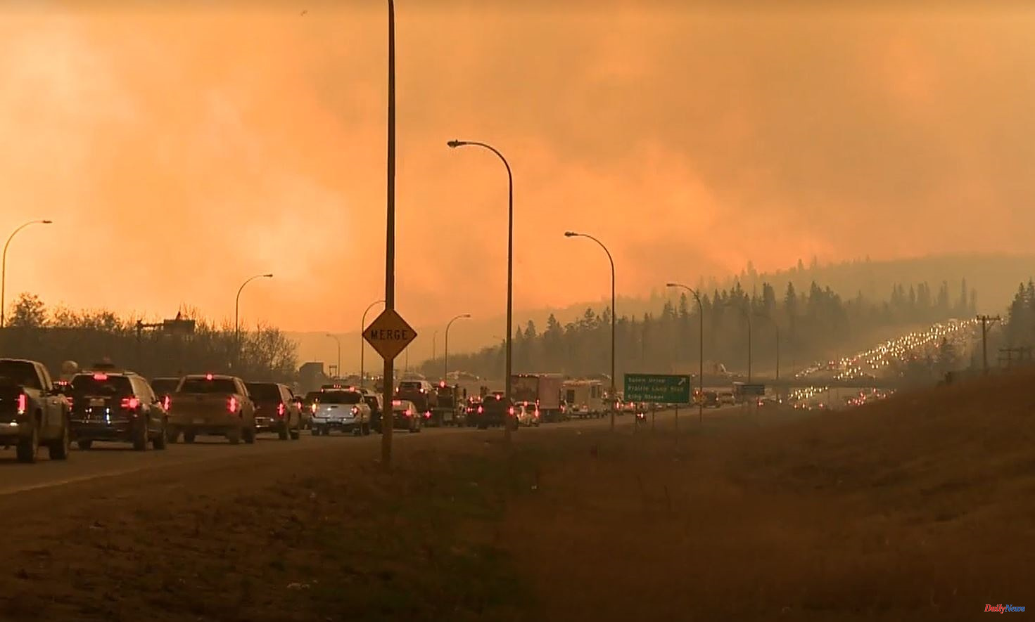 More than 100 fires Evacuated 25,000 people due to uncontrolled forest fires in Canada