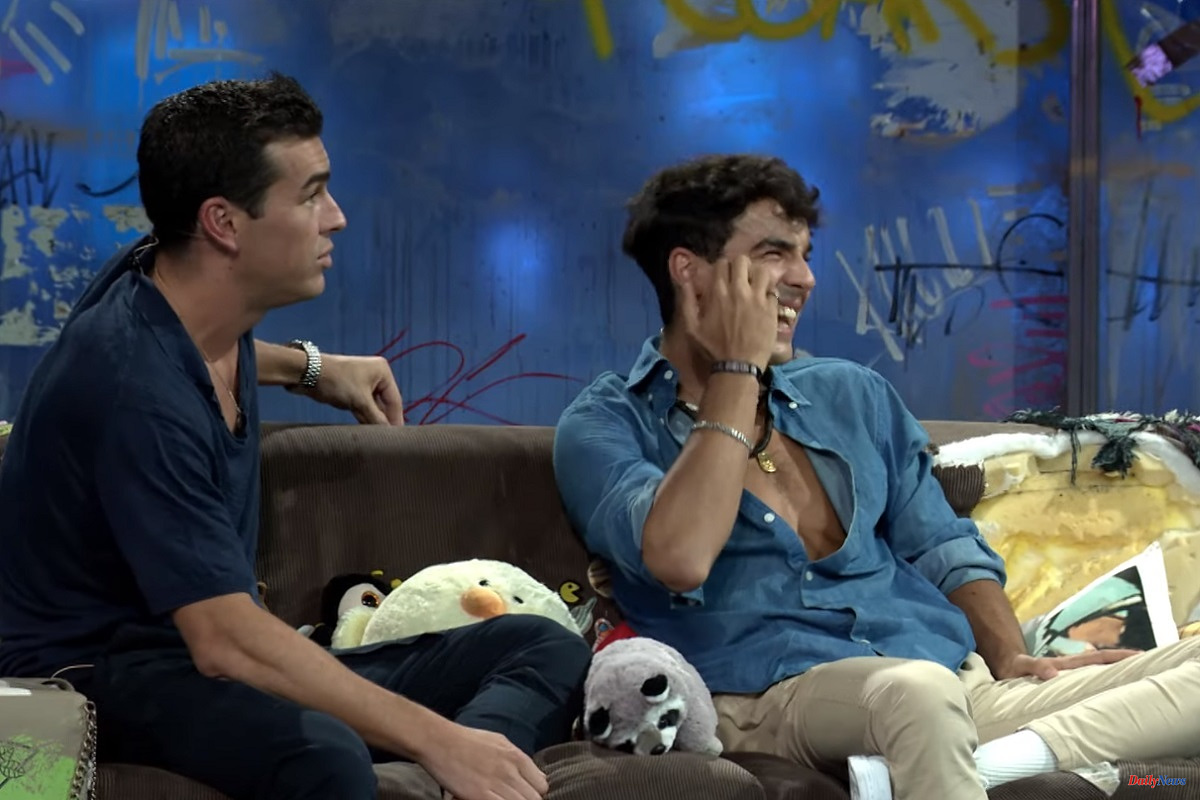 Television The pique of Mario and Óscar Casas when answering the question about sex in La Resistencia