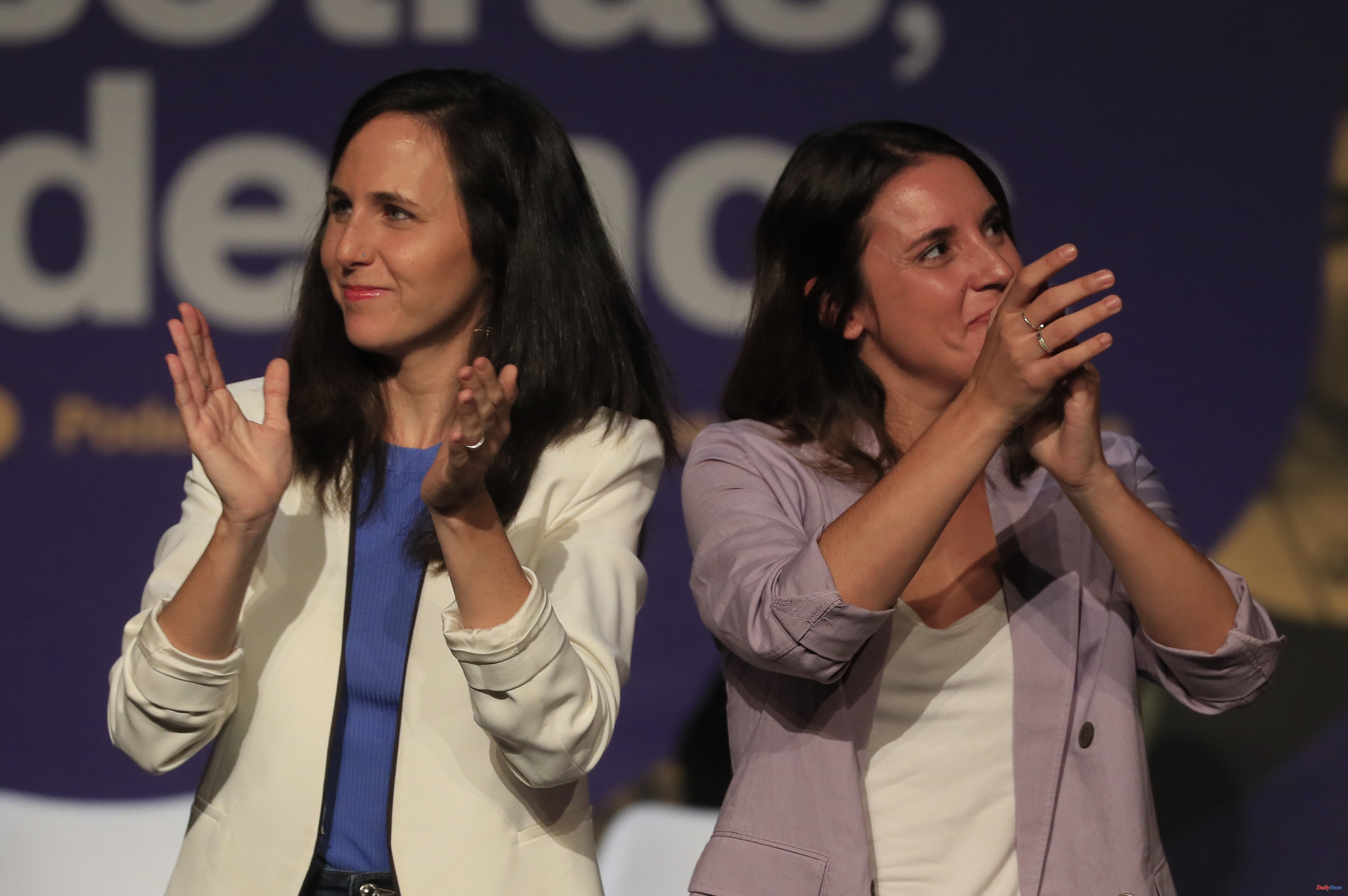 Politics Podemos opens a process to "redefine" its relationship with Sumar and warns: "It is essential that Irene Montero remains Minister of Equality"