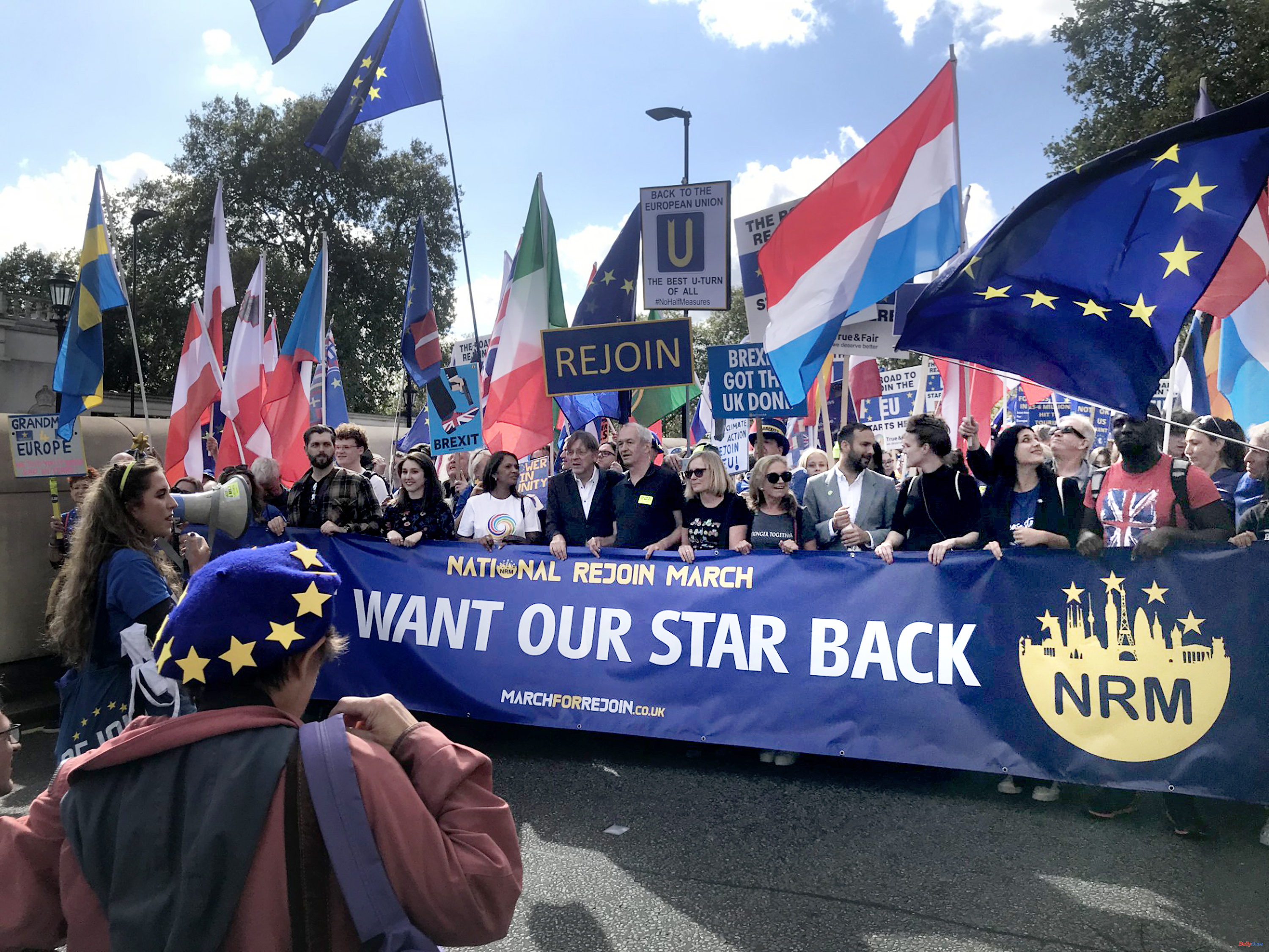 United Kingdom Thousands of Britons demonstrate in London against Brexit: "We will return to the European Union!"