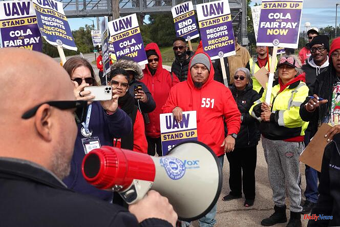 United States: 8,700 additional employees stop working at Ford on instructions from the UAW union