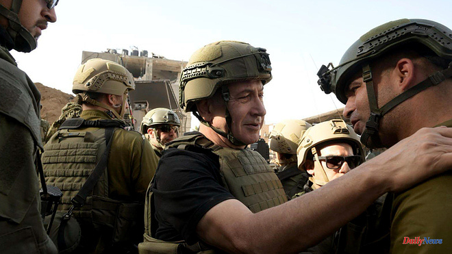 War in Gaza Netanyahu visits the Gaza Strip for the first time since the war broke out and enters a Hamas tunnel
