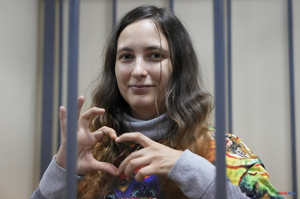 Russia A hundred Russian doctors call for the release of the artist sentenced on Thursday for protesting against the war in Ukraine