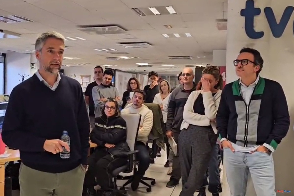 Signing at Mediaset An excited Carlos Franganillo says goodbye to his colleagues before joining Telecinco: "I'm not leaving because of any problems with RTVE"