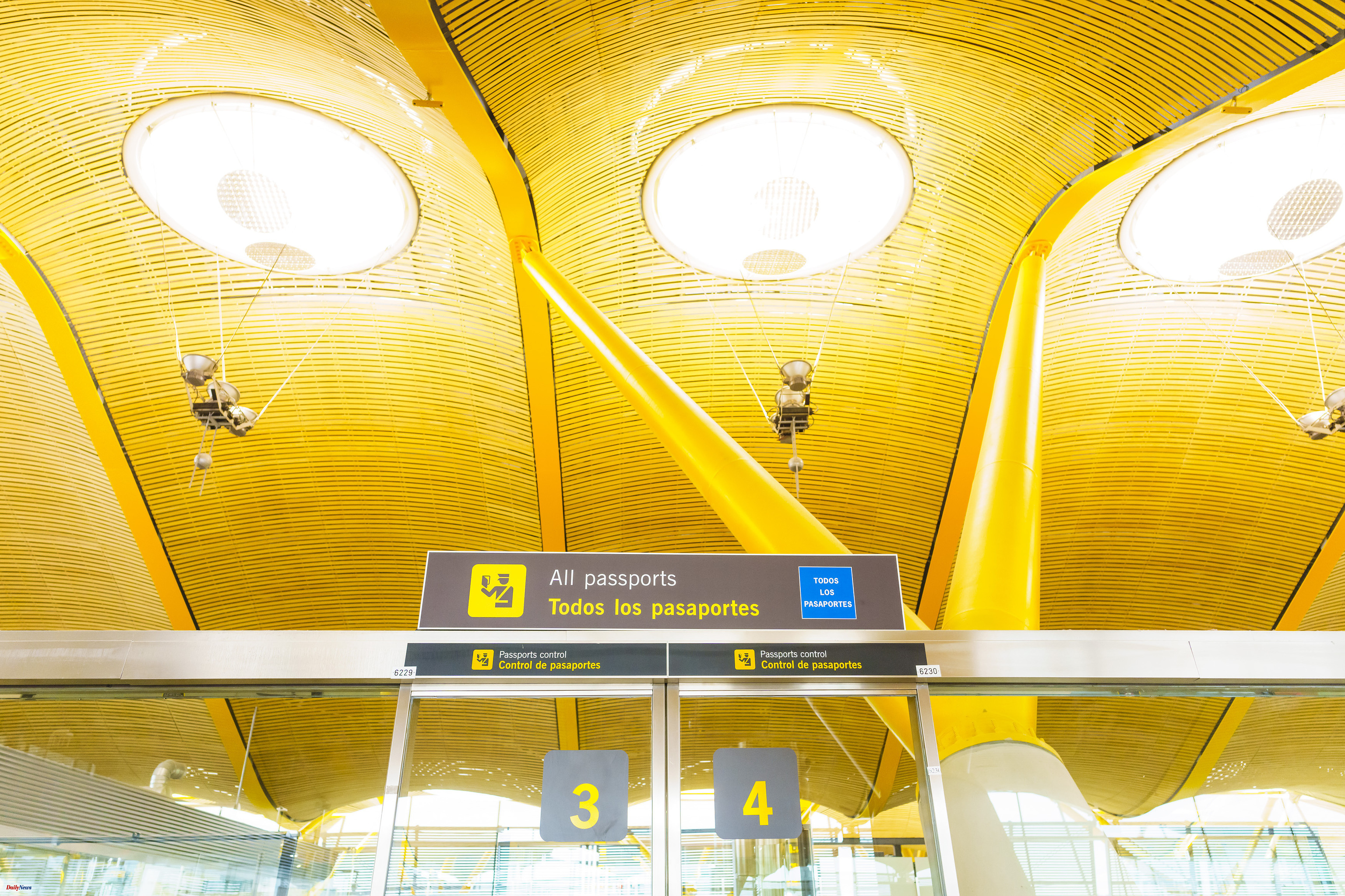 Economic News UGT calls a strike of employees of aircraft movements on the ground in Barajas