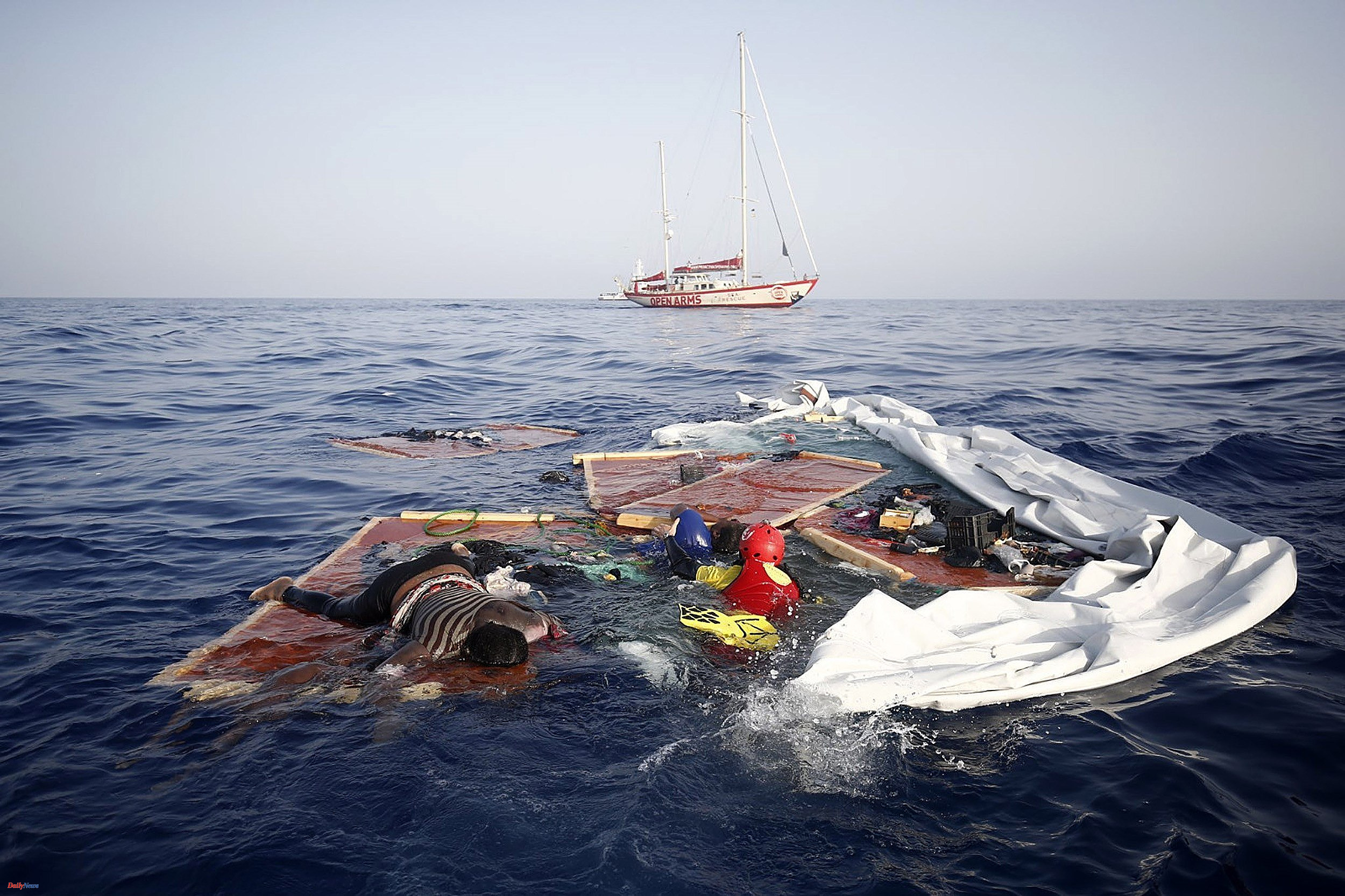 Africa 61 migrants die in shipwreck off Libyan coast
