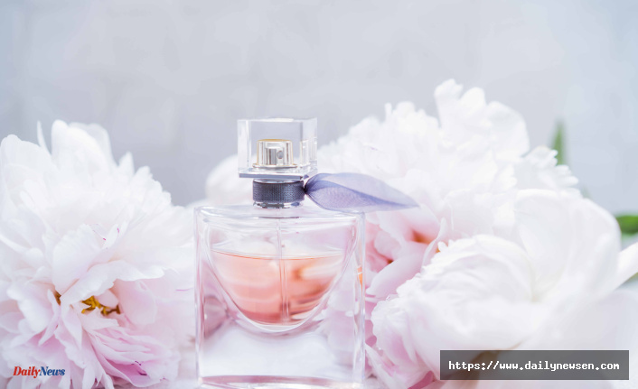 When to Use Floral Perfumes: A Guide to Perfect Fragrance Moments