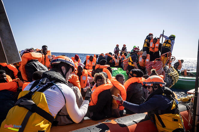 Migrant crossings resume in the Mediterranean, but arrivals in Italy decrease