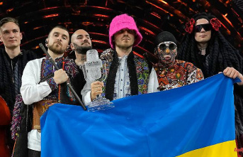 Money for Ukrainian troops: Kalush Orchestra auctions ESC trophy