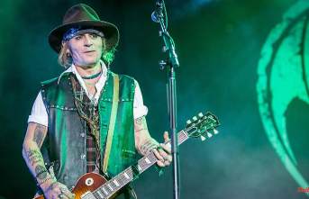 From the trial to the concert stage: Johnny Depp rocks in England
