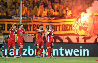 Dynamo fans throw Pyro on the field: Kaiserslautern rises in Dresden's cauldron