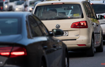 North Rhine-Westphalia: Drivers turn due to traffic jams on the Autobahn
