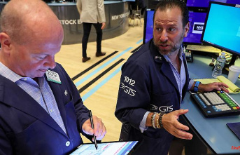 Traders fear recession: lousy consumer sentiment weighs on Wall Street