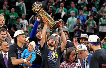 Historic run before halftime: The Golden State Warriors are NBA champions