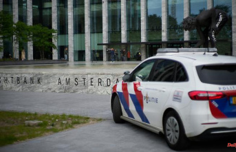 Trial begins in Amsterdam: suspected murderer of De Vries is silent