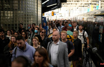 50,000 employees involved: train strike paralyzes British train services
