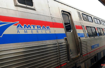 After a collision with a truck, a train with 240 passengers derailed in the USA