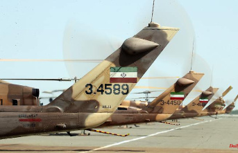 Second disaster in a month: Iranian fighter jet crashed near Isfahan