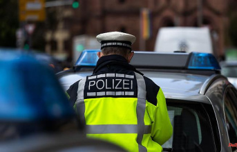 67-year-old barricaded himself: two police officers in Saarbrücken shot as