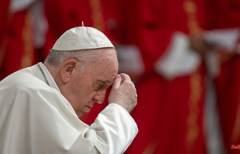 Rumors of resignation in the Vatican: Pope cancels Africa trip