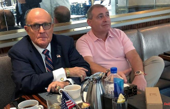 Illegal campaign donations: Giuliani confidant Parnas goes to jail