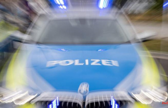 North Rhine-Westphalia: car captured bike: twelve-year-old seriously injured