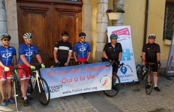 Saint-Jean-de-Maurienne. Savoie: Cycling to raise awareness about leukemia