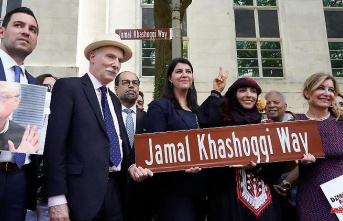 In front of Saudi embassy: Washington names street after Khashoggi
