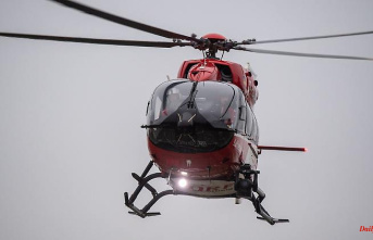 North Rhine-Westphalia: Accident: Helicopter flies injured pregnant women to the clinic