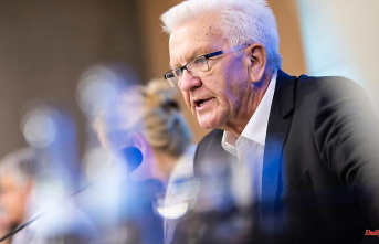 Baden-Württemberg: Kretschmann: Check the closure of fun and indoor pools