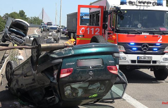 North Rhine-Westphalia: Four people are injured in an accident on the Autobahn